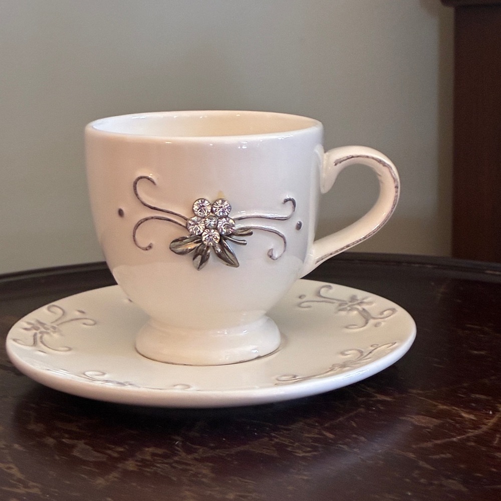 Romantic Cottage Rhinestone Floral Teacup & Saucer Princess Tea Party Decor - Picture 8 of 8